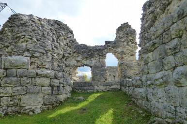 Vue des ruines du Castel Saint-Denis © Médiéval AFDP