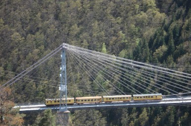 Train jaune © Médiéval-AFDP