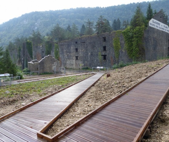 Vue générale Aménagement sur le sentier © Médiéval AFDP