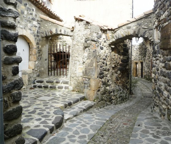Ruelle de St-Vincent--de-Barrès  © Médiéval AFDP